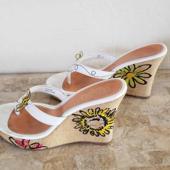Authentic Coach Bumble Bee Wedges - Picture 4 of 8